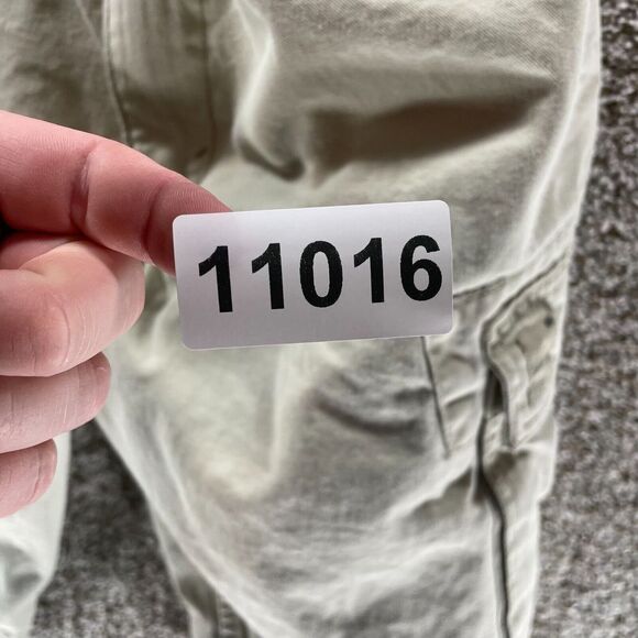 Vintage Levis Shorts Adult 34 Tan Cargo Pockets 2004 Cotton Casual Y2K Logo Mens - Picture 12 of 12